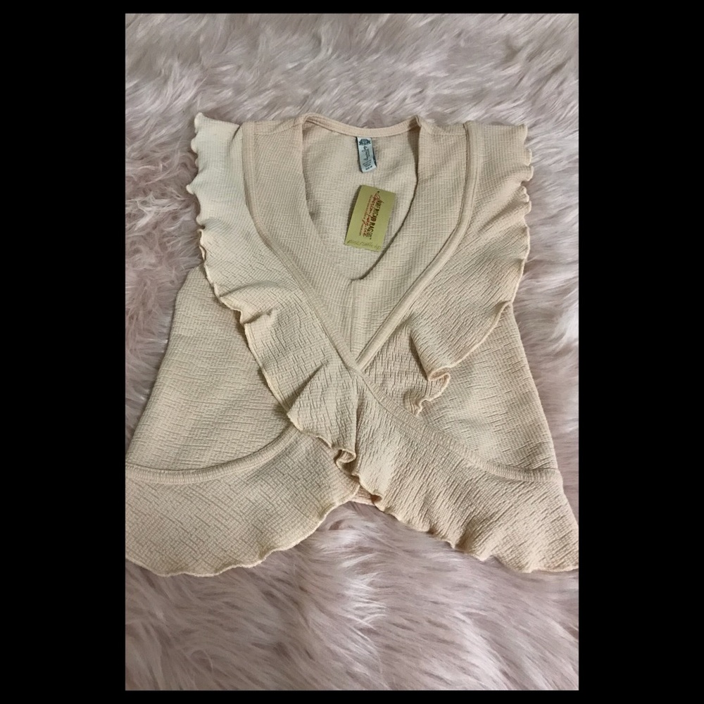 šAmerican Rag Ruffled Crop Topš - Picture 3 of 5